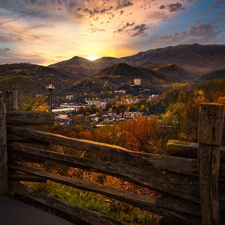 A Higher Calling, 1089 Of Free Area Attraction Tickets For Each Paid Day, Dollywood And More! Pigeon Forge Zewnętrze zdjęcie
